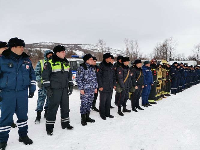Сотрудники и военнослужащие Управления Росгвардиии по Магаданской области приняли участие в учениях МЧС