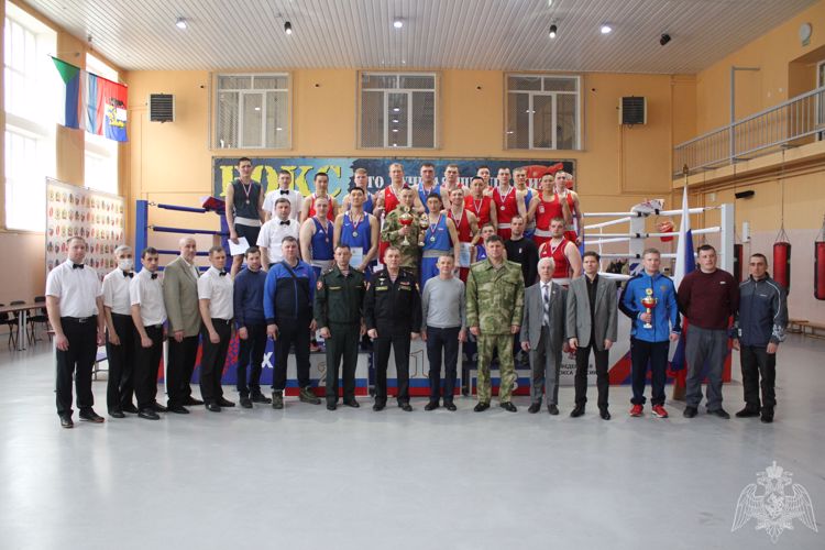 Магаданские росгвардейцы завоевали серебро чемпионата по боксу