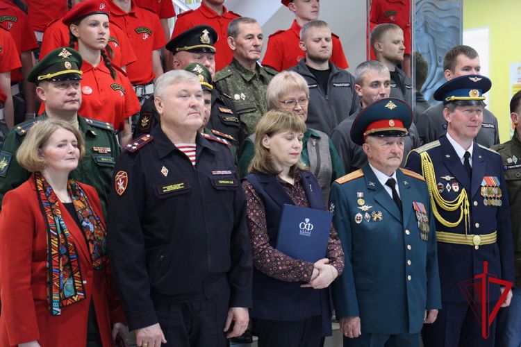 Магаданские росгвардейцы области участвуют в проведении всероссийского кадетского слёта «Золотой эполет», посвященного 80-летию Сталинградской битвы