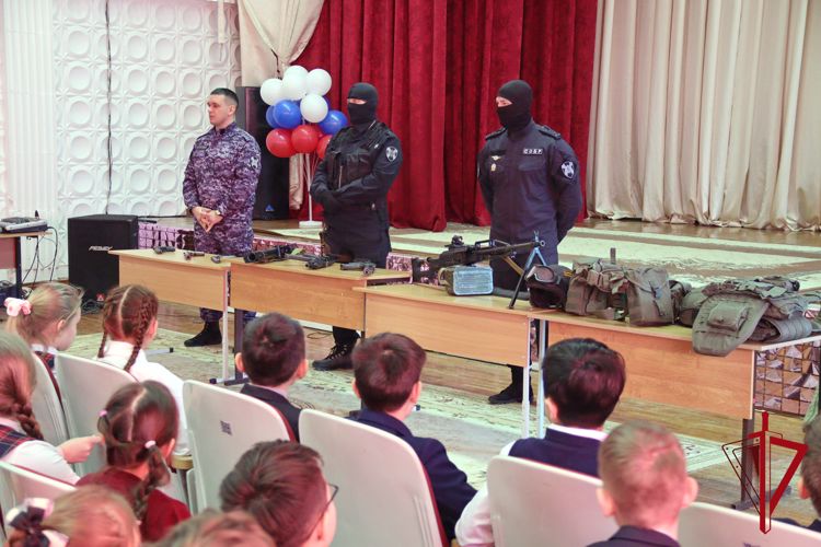В Магадане продолжается всероссийская акция Росгвардии «Неделя мужества»