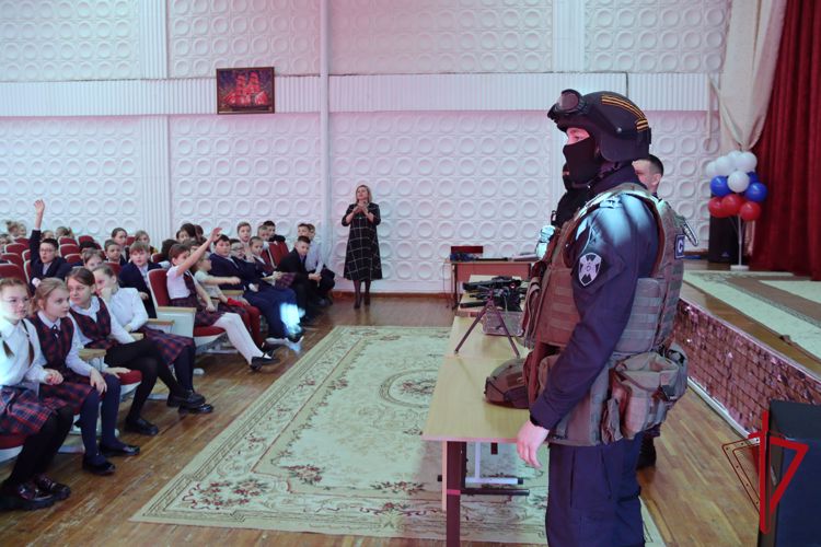 В Магадане продолжается всероссийская акция Росгвардии «Неделя мужества»