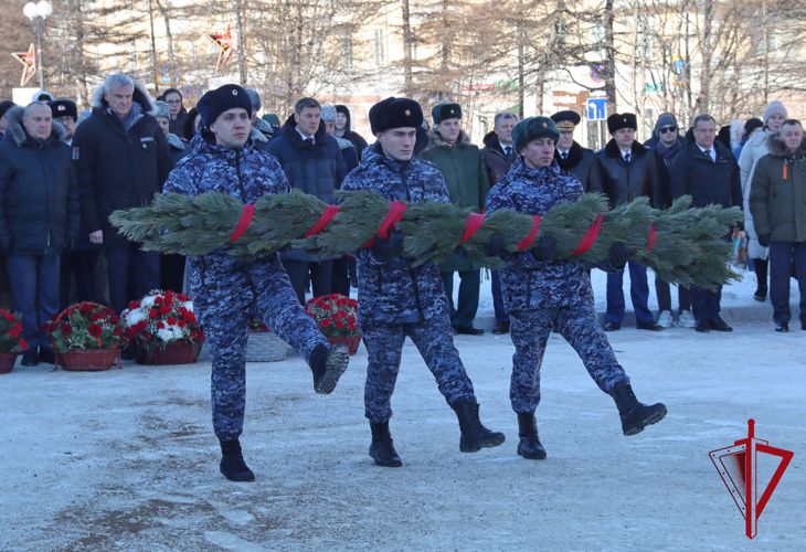 Магаданским росвгардейцам – участникам СВО вручили государственные награды накануне празднования Дня защитника Отечества