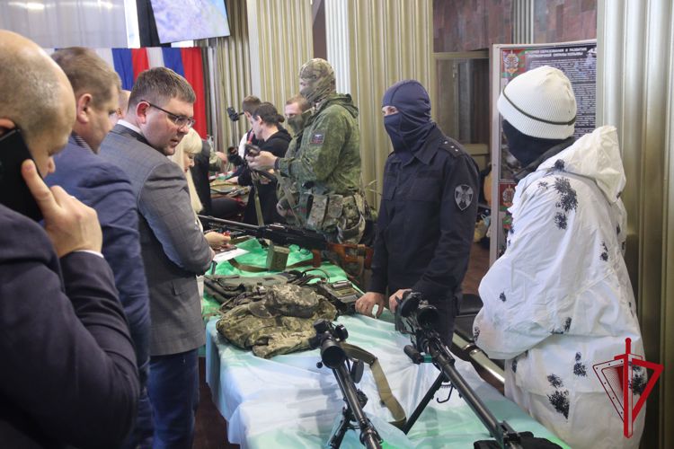 Магаданским росвгардейцам – участникам СВО вручили государственные награды накануне празднования Дня защитника Отечества