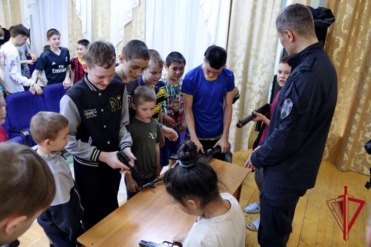 День Росгвардии прошел в Магаданском областном детском доме № 1