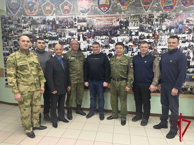 Военнослужащий Росгвардии передал в музей центра военно-патриотического воспитания молодежи «Подвиг» новые экспонаты
