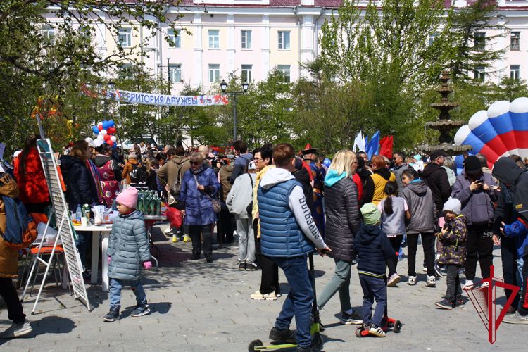 В Магадане в День России состоялся фестиваль «Территория дружбы».