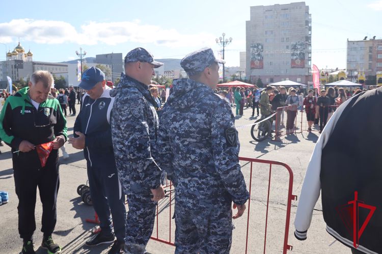 ВОЕННОСЛУЖАЩИЕ И СОТРУДНИКИ ВОСТОЧНОГО ОКРУГА РОСГВАРДИИ ОБЕСПЕЧИЛИ БЕЗОПАСНОСТЬ ЕДИНОГО ДНЯ ГОЛОСОВАНИЯ