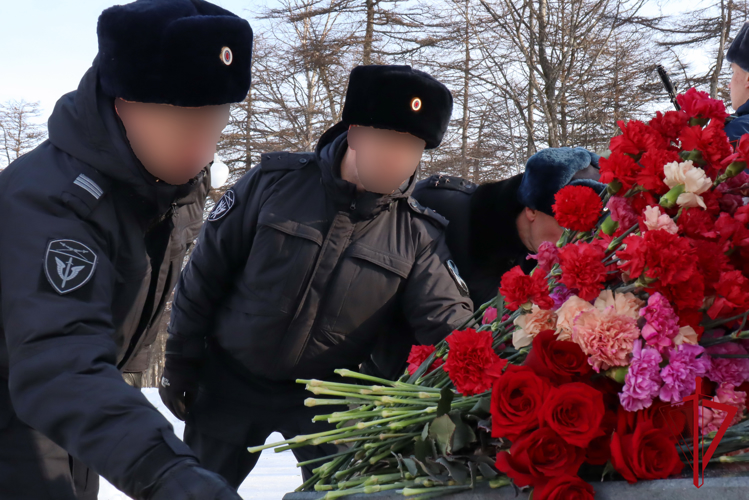 В Магадане росгвардейцы почтили память воинов, исполнявших служебный долг за пределами Отечества