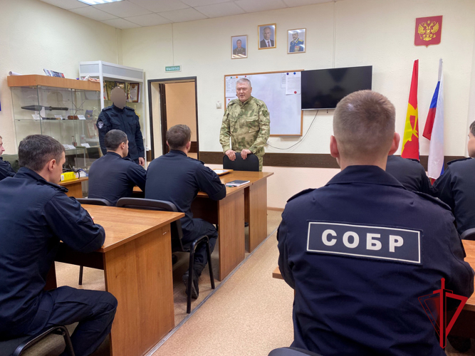 Сотрудники СОБР «Маяк» отмечают 31-ую годовщину с момента образования отряда