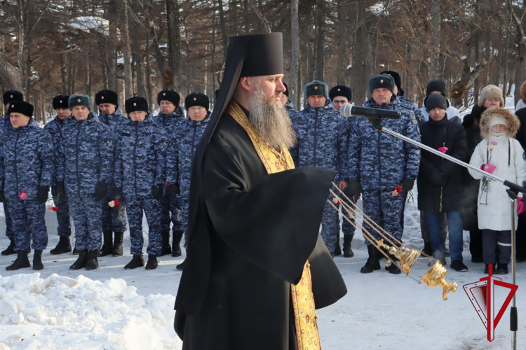 В Магадане росгвардейцы почтили память воинов, исполнявших служебный долг за пределами Отечества
