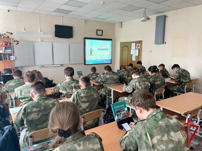 Более 30 росгвардейцев написали «Диктант Победы» в Магадане