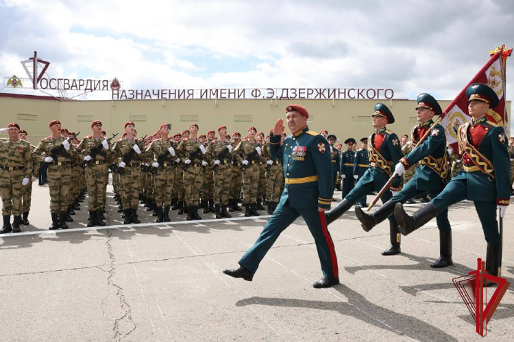 Директор Росгвардии генерал армиии Виктор Золотов принял участие в посвященных 100-летию дивизии имени Ф.Э. Дзержинского торжественных мероприятиях