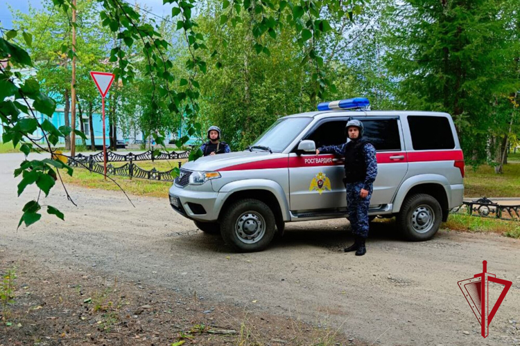 В Сеймчане росгвардейцы задержали нетрезвого водителя и предотвратили угон автомобиля