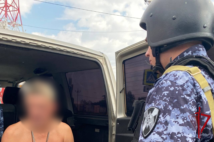 В Магадане росгвардейцы задержали магазинного хулигана   