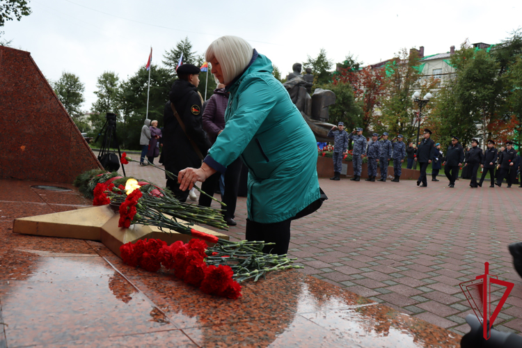 Магаданские росгвардейцы приняли участие в мемориальных акциях  
