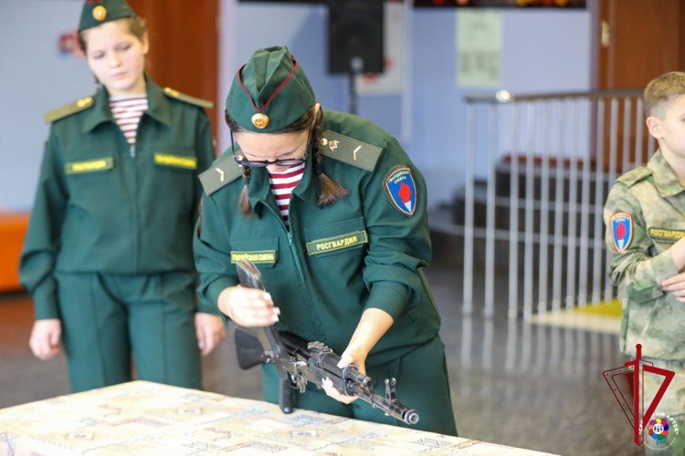 Учащиеся профильного класса Росгвардии стали победителями военно - патриотического конкурса «Память поколений»