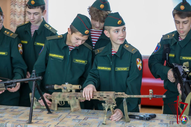 Учащиеся профильного класса Росгвардии стали победителями военно - патриотического конкурса «Память поколений»