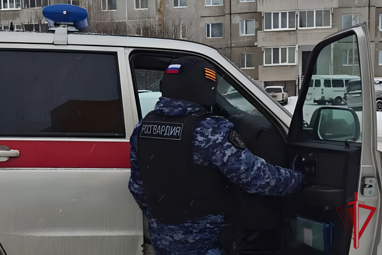 В Магадане росгвардейцы задержали семейного дебошира