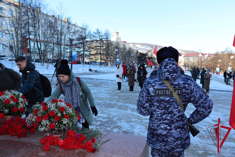 Росгвардия приняла участие в мемориальной акции в Магадане