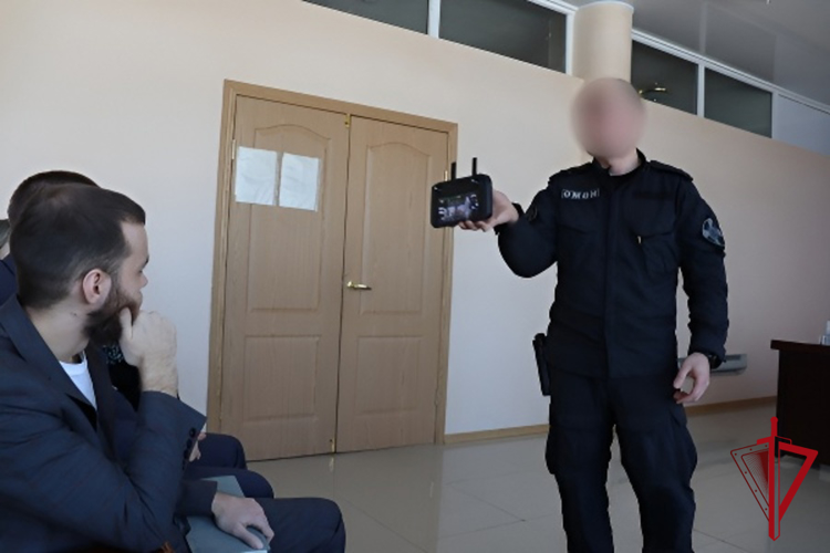 Колымские росгвардейцы поделились с коллегами из МВД опытом применения БПЛА в служебной деятельности