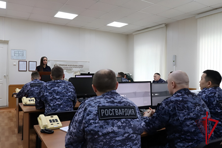 Вопросы безопасности дорожного движения обсудили в Управлении Росгвардии по Магаданской области