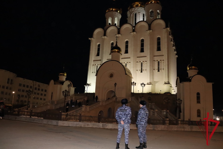 Росгвардия обеспечила безопасность празднования Пасхи на Колыме