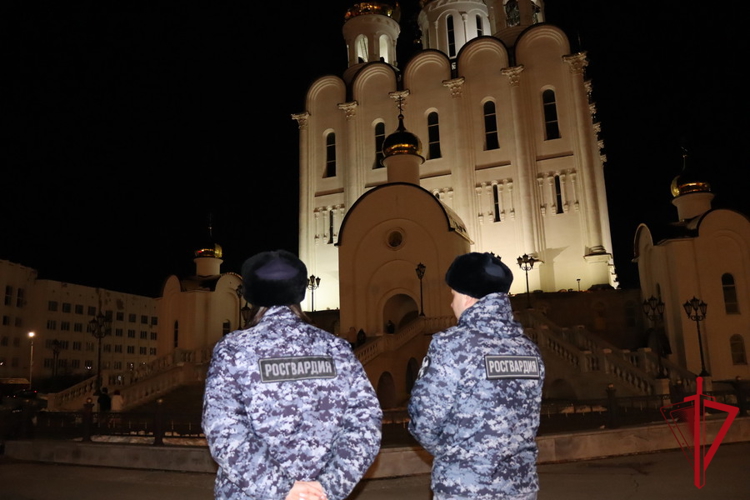 Росгвардия обеспечила безопасность празднования Пасхи на Колыме