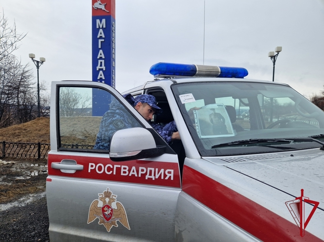 В Магадане вневедомственная охрана Росгвардии поддержала акцию «Бессмертный автополк»