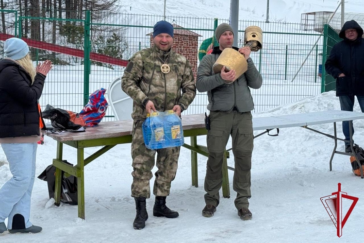 Росгвардеец завоевал «Кубок поршня» на экстремальных соревнованиях в Магадане