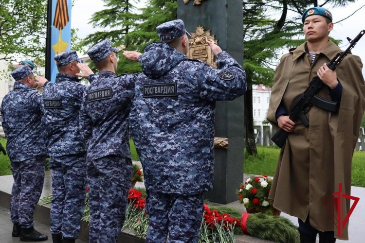На Колыме росгвардейцы почтили память погибших в годы Великой Отечественной войны