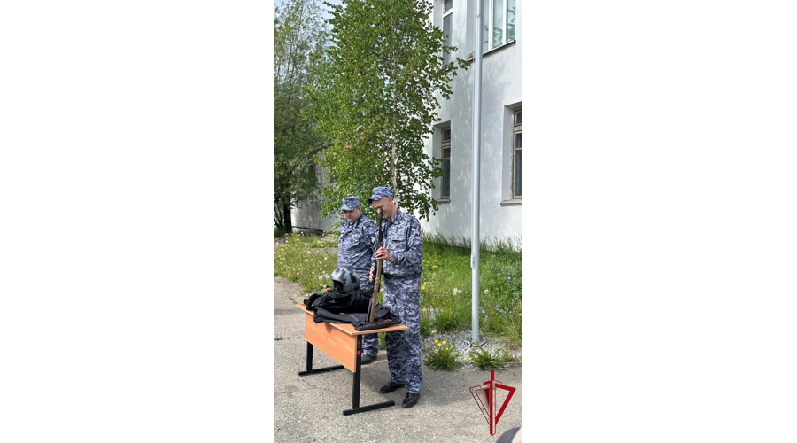 На Колыме продолжаются «Каникулы с Росгвардией» и "Безопасное лето"