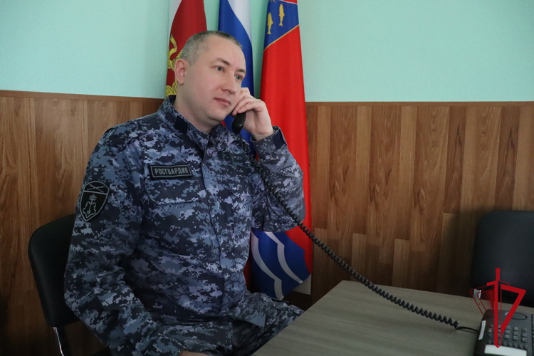 В Магадане пройдет прямая телефонная линия по вопросам трудоустройства во вневедомственную охрану Росгвардии