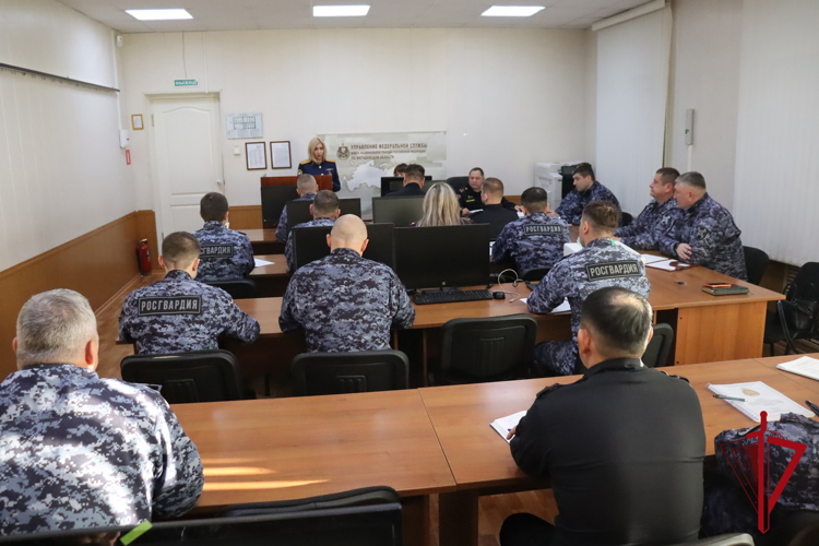 Правовой практикум прошел в магаданской Росгвардии
