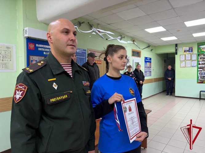 Команда юных росгвардейцев стала победителем соревнований по пулевой стрельбе среди кадетских классов Магадана