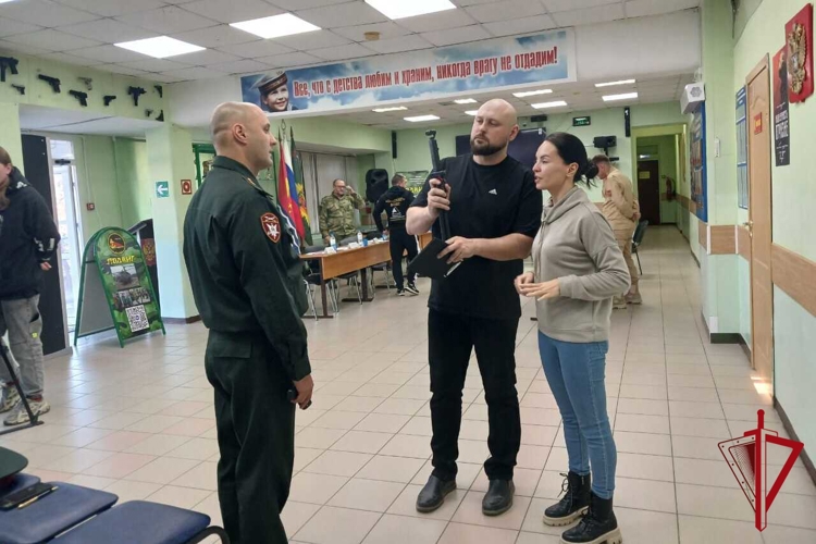 Представители Управления Росгвардии по Магаданской области приняли участие в брифинге в центре «Подвиг»