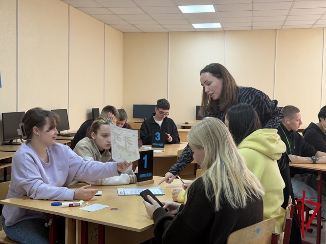 В Магадане росгвардейцы приняли участие в патриотическом мероприятии для студентов