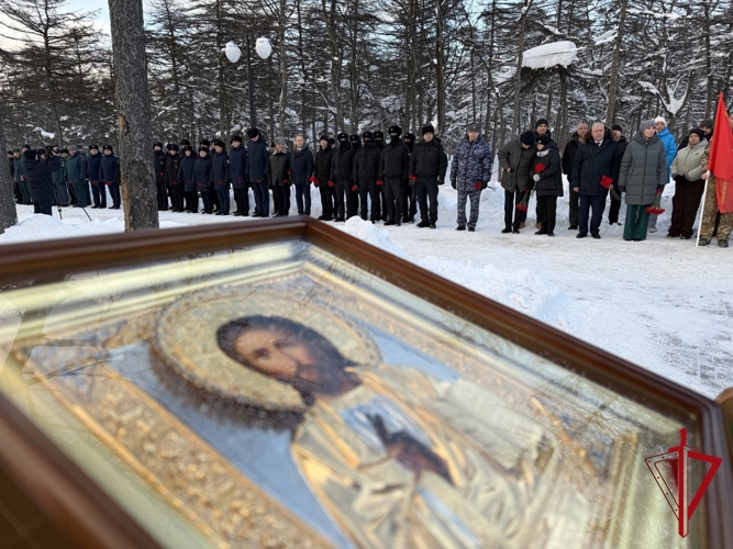 Магаданские росгвардейцы отдали дань памяти воинам, погибшим в Чечне