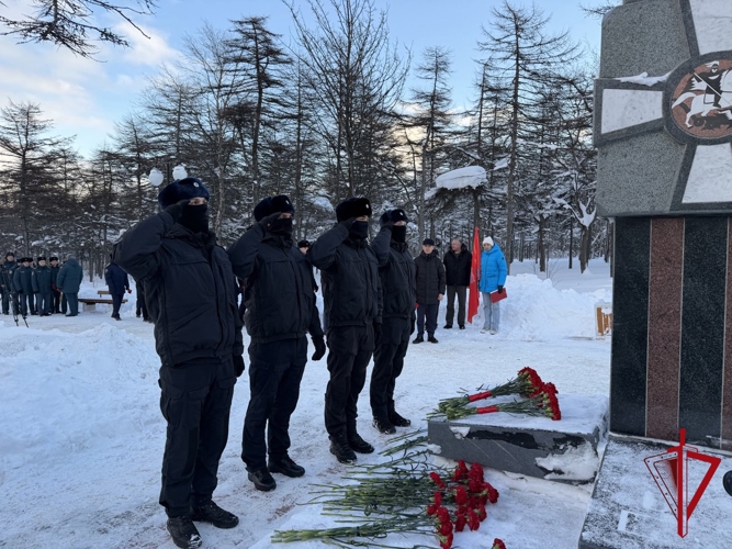 Магаданские росгвардейцы отдали дань памяти воинам, погибшим в Чечне