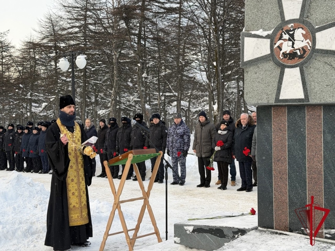 Магаданские росгвардейцы отдали дань памяти воинам, погибшим в Чечне