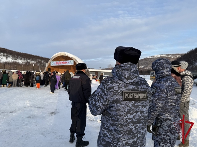 На Колыме Росгвардия и МВД обеспечили безопасность проведения национального праздника Туйгивин