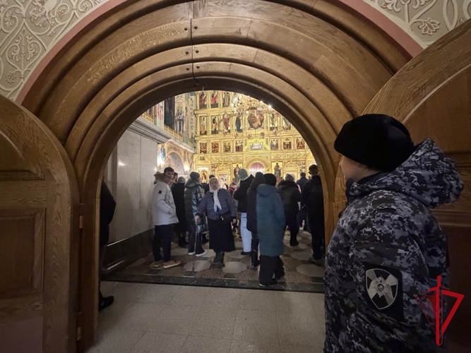 В рождественскую ночь росгвардейцы Колымы участвовали в обеспечении безопасности праздничных мероприятий