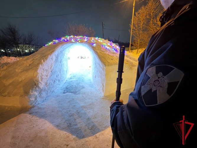 В рождественскую ночь росгвардейцы Колымы участвовали в обеспечении безопасности праздничных мероприятий