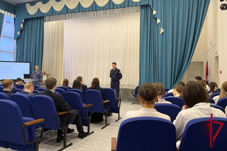 Выбор профессии — выбор судьбы: будущим выпускникам рассказали о перспективах обучения в вузах Росгвардии