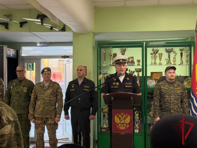 В Магадане офицеры и кадеты Росгвардии приняли участие в памятном мероприятии в центре «Подвиг»