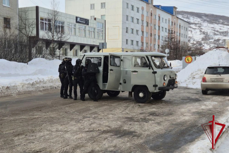 В Магадане Росгвардия провела тактико-специальное занятие на охраняемом объекте