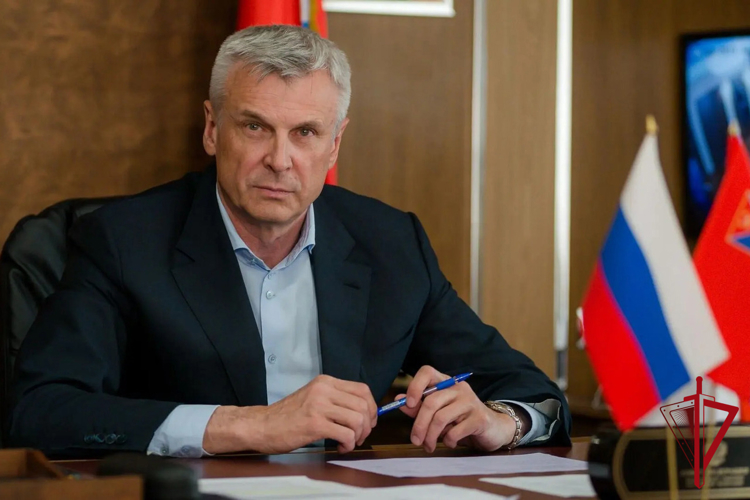 Губернатор Колымы Сергей Носов поздравил росгвардейцев с профессиональным праздником