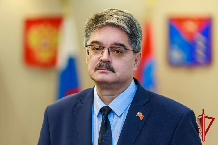 Председатель Магаданской областной Думы поздравил росгвардейцев с юбилейными для ведомства датами
