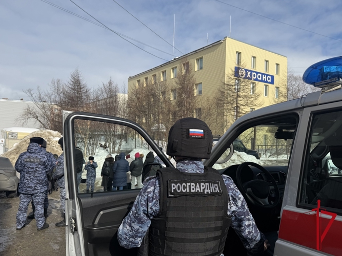  В Магадане Росгвардия и МЧС провели совместную пожарно-тактическую тренировку