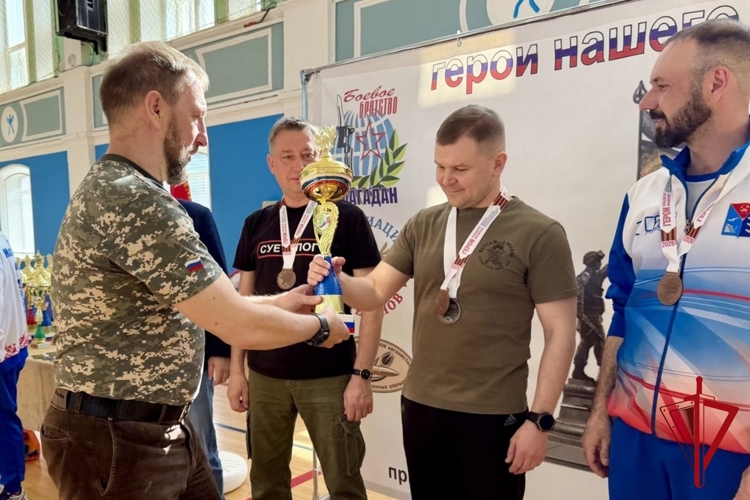 Магаданские росгвардейцы-ветераны приняли участие в спортивных соревнованиях «Герои нашего времени» 