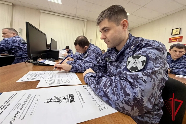 Росгвардия поддержала международную акцию «Диктант Победы» в Магадане